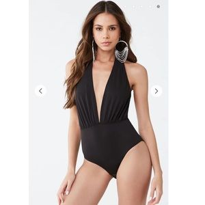 Black Sleeveless Halter Plunge Bodysuit || M